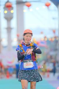 BIB: 5558
                            <button type="button" onclick="openModal(21766446)" class="btn btn-primary btn-sm float-right btn-popup" data-toggle="modal" data-target=".modal-high-quality">
                        <i class="fas fa-shopping-cart"></i> Add to Cart
                    </button>
                                            <button type="button" onclick="isThisMe(21766446, true)" class="btn btn-success btn-sm float-right btn-popup btn-isme hidden" data-toggle="tooltip" data-placement="bottom" title="นี่คือรูปของคุณใช่ไหม คลิกที่นี่เพื่อเอาเข้าอัลบั้ม">
                        <i class="fas fa-plus"></i> Add to album
                    </button>
                    <button type="button" onclick="isThisMe(21766446, false)" class="btn btn-warning btn-sm float-right btn-popup btn-isnotme hidden">
                        <i class="fas fa-ban"></i> Remove from album
                    </button>